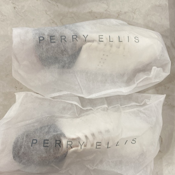 NWT Perry Ellis Mens Red White & Blue shoe size 11 - Picture 7 of 7